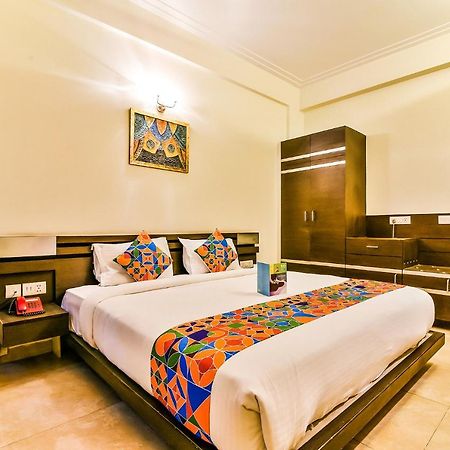 Fabhotel Oasis Dlf Phase 3 Gurgaon Exteriör bild