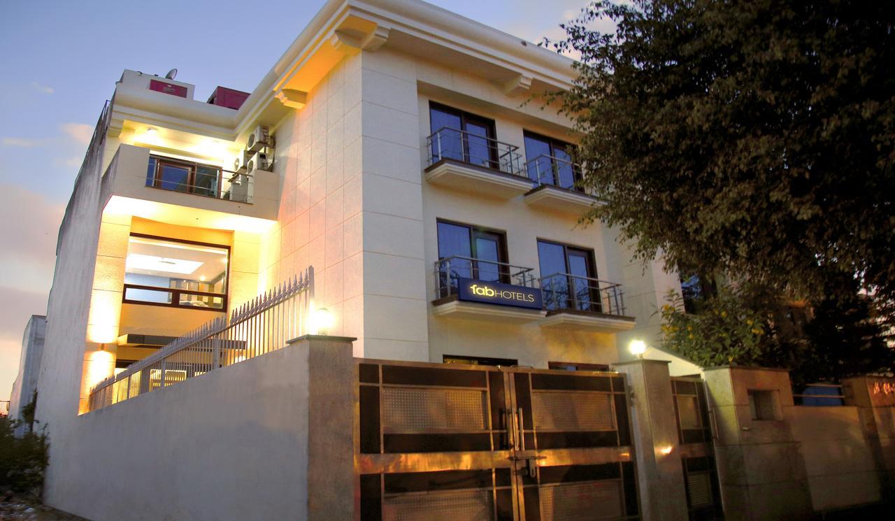 Fabhotel Oasis Dlf Phase 3 Gurgaon Exteriör bild
