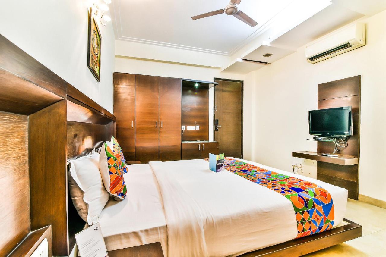 Fabhotel Oasis Dlf Phase 3 Gurgaon Exteriör bild