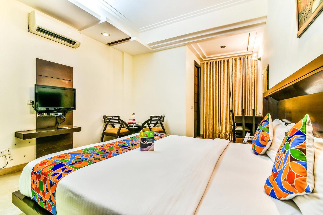 Fabhotel Oasis Dlf Phase 3 Gurgaon Exteriör bild