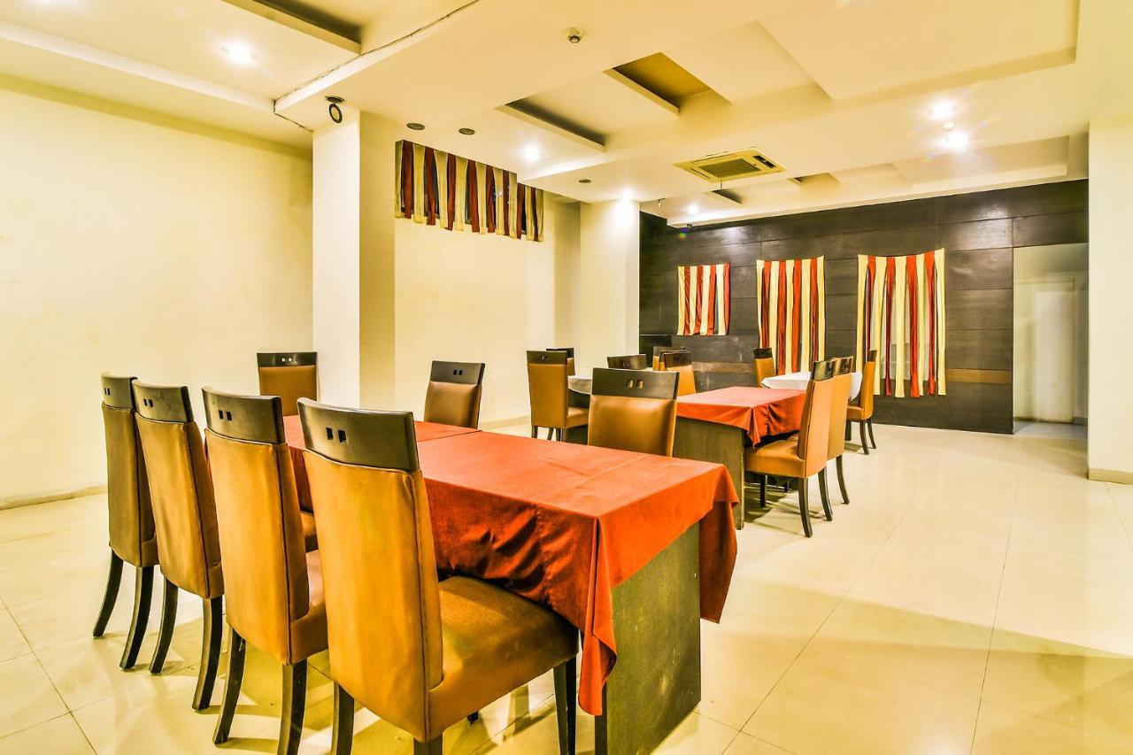 Fabhotel Oasis Dlf Phase 3 Gurgaon Exteriör bild